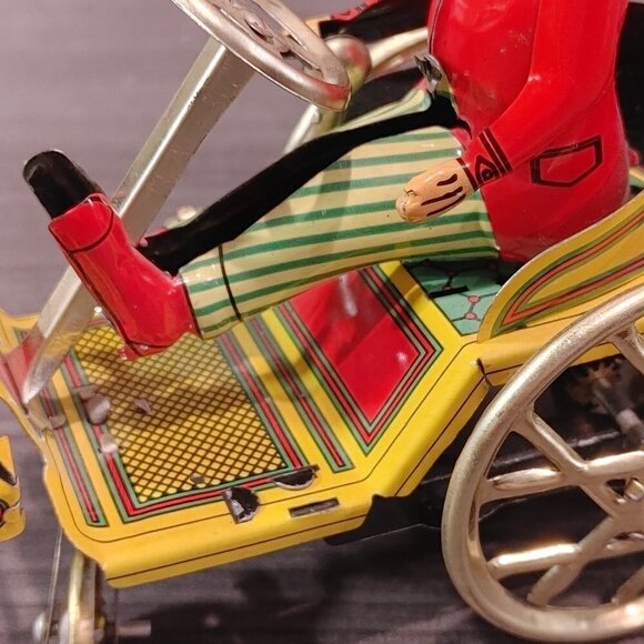 Paya Tin Toy Three Wheel Car. 5" Vintage - Picture 6 of 6
